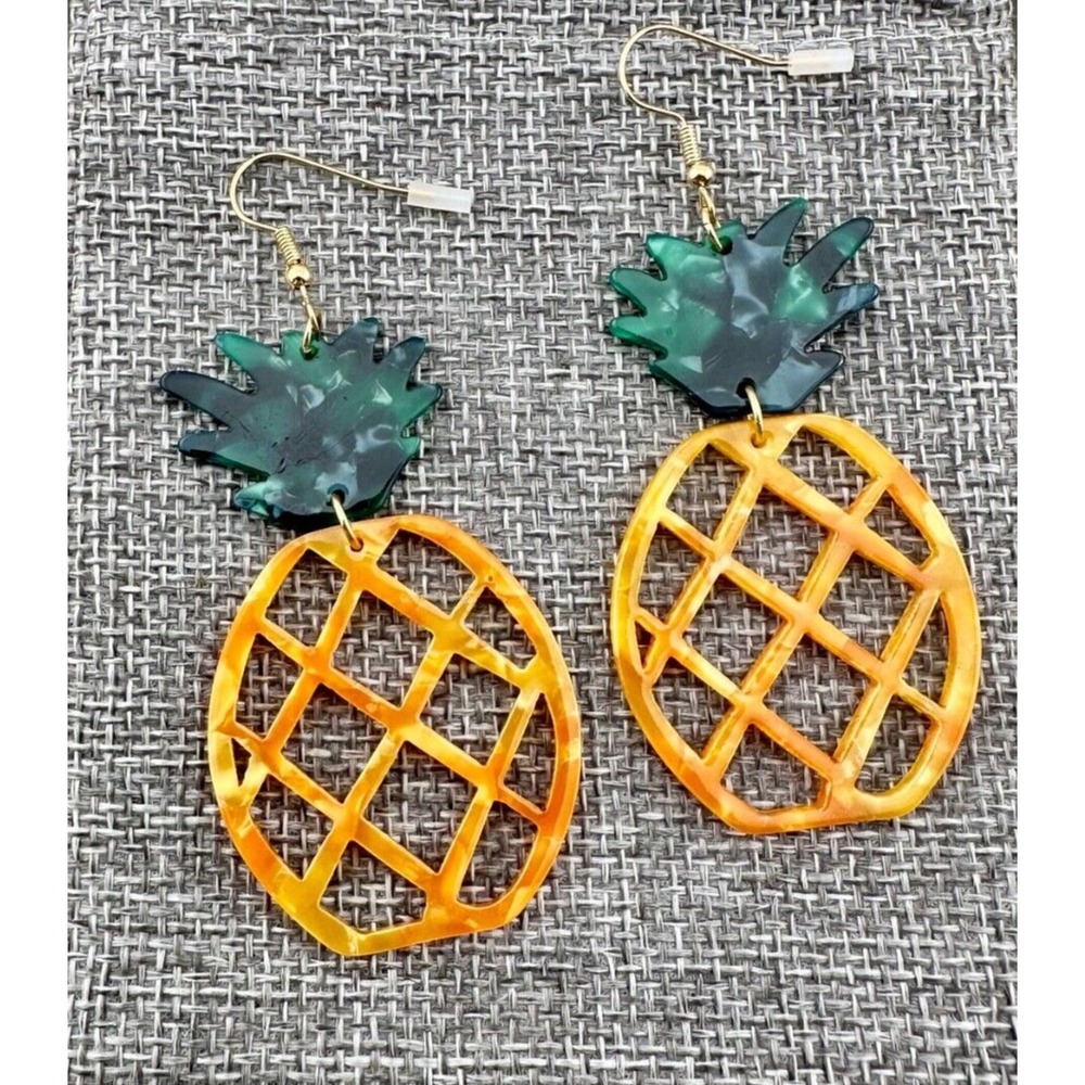 Golden‎ Marbled Acrylic Pineapple Crown Earrings